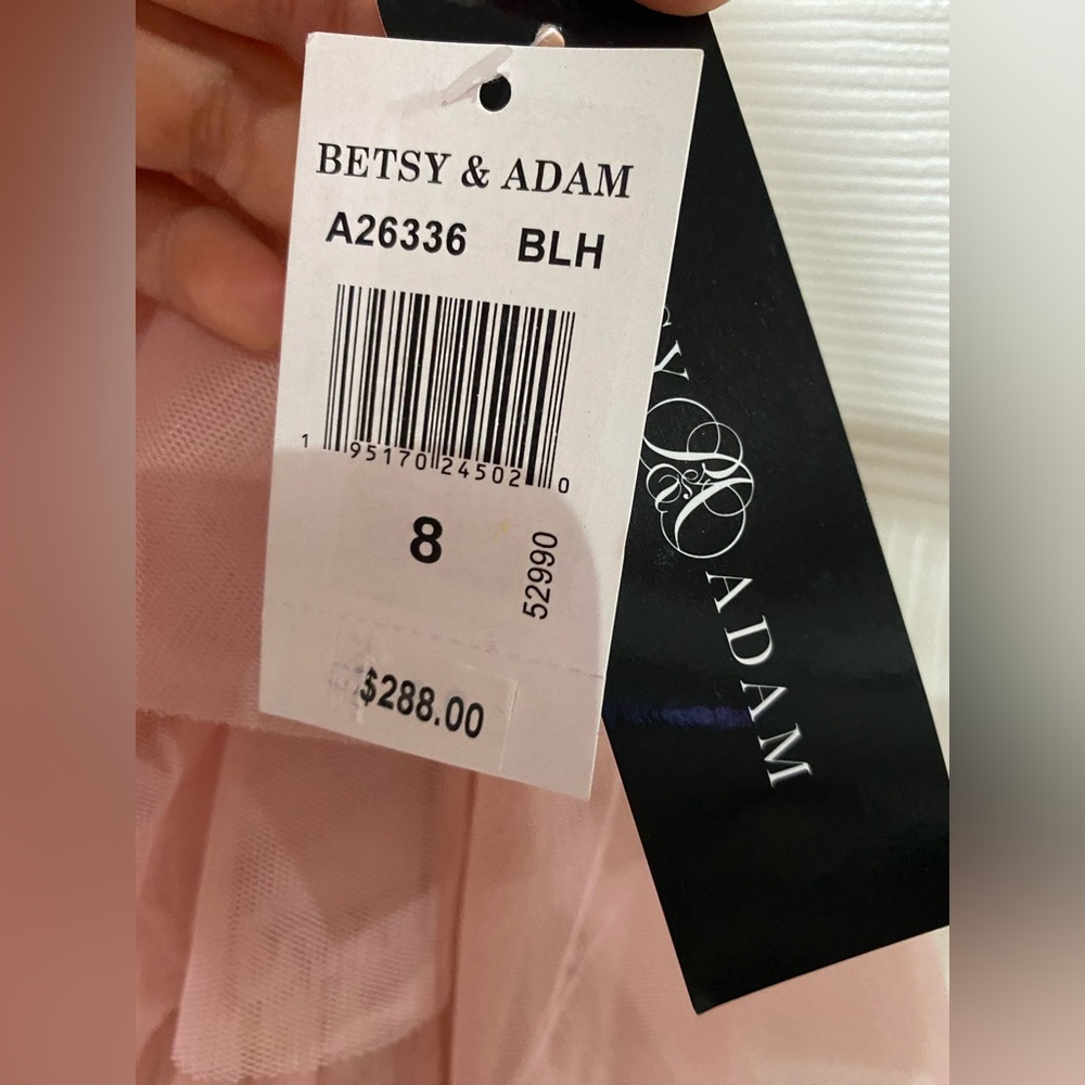 NWT Betsy & Adam
Women's layered Ruffle Halter Gown size 8, 12 - Picture 16 of 16